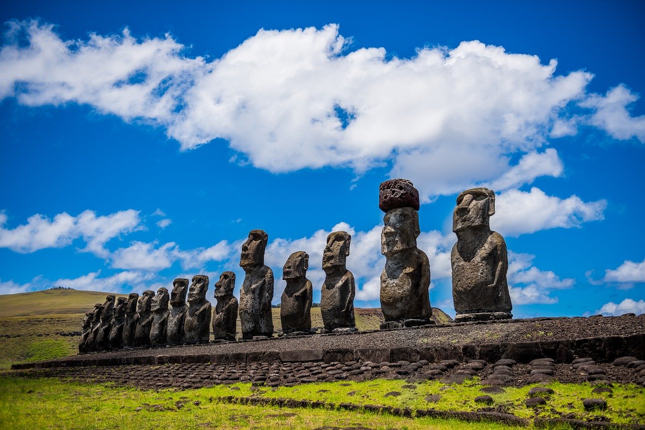Hangaroa (Osterinseln): Hangaroa - Moai Osterinsel Rapa Nui (Chile)