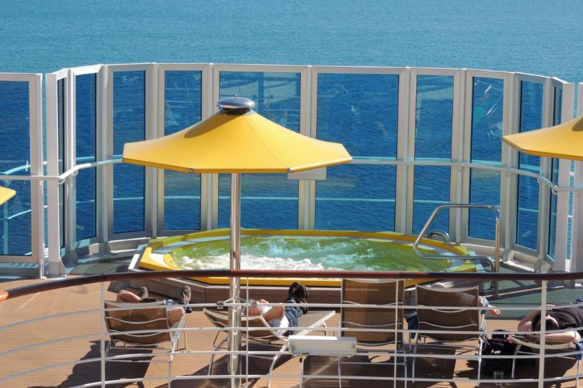 Costa Favolosa - Whirlpool Deck 11