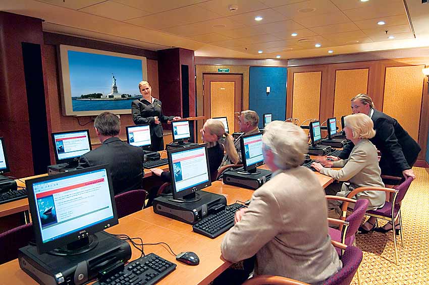 Internet | Queen Mary 2
