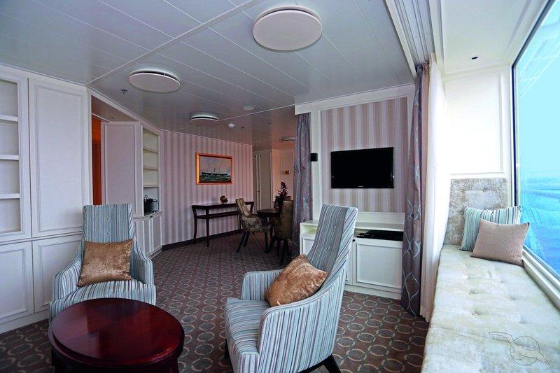 2-Bett-Royal Suite Balkon Lidodeck (buchbar 2-4 Pers) *GOLD*