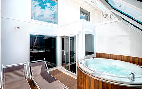 msc yacht club maisonette suite mit whirlpool virtuosa