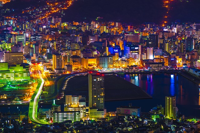 Nagasaki: Nagasaki, City bei Nacht, Japan