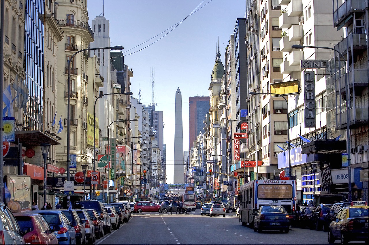 Buenos Aires - Obelisk Corrientes Avenue (Argentinien)