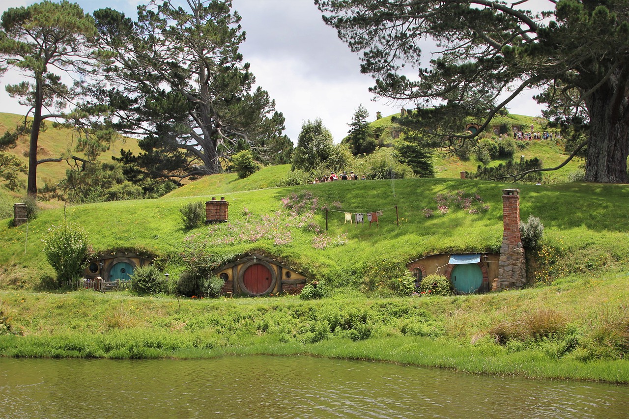 Auckland: Hobbithaus - Runde Türen in Hobbingen, Auckland /Neuseeland