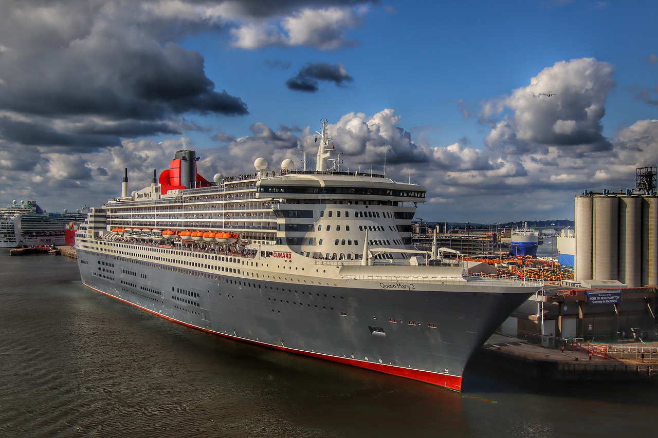 Southampton: Southampton, Queen Mary 2, Transatlantik Kreuzfahrten