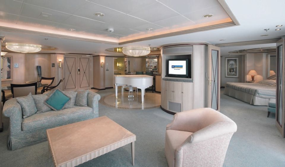 Grandeur of the Seas I Royal Suite 